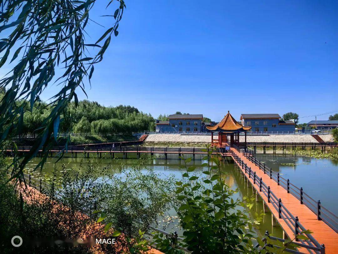 "红色马镇"葛根庙旅游景点一瞥.