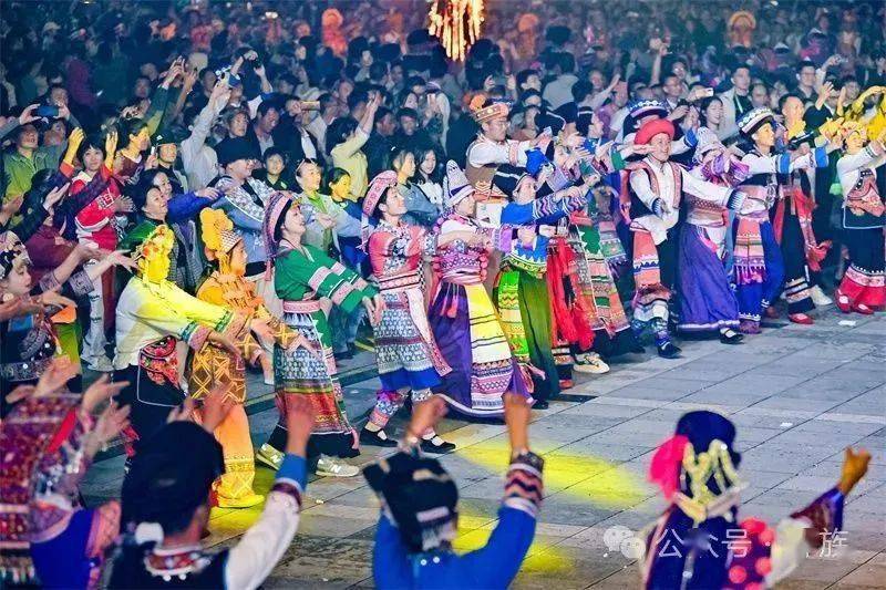 "科目三"跳不到红河是有原因的……_舞蹈_烟盒_节日