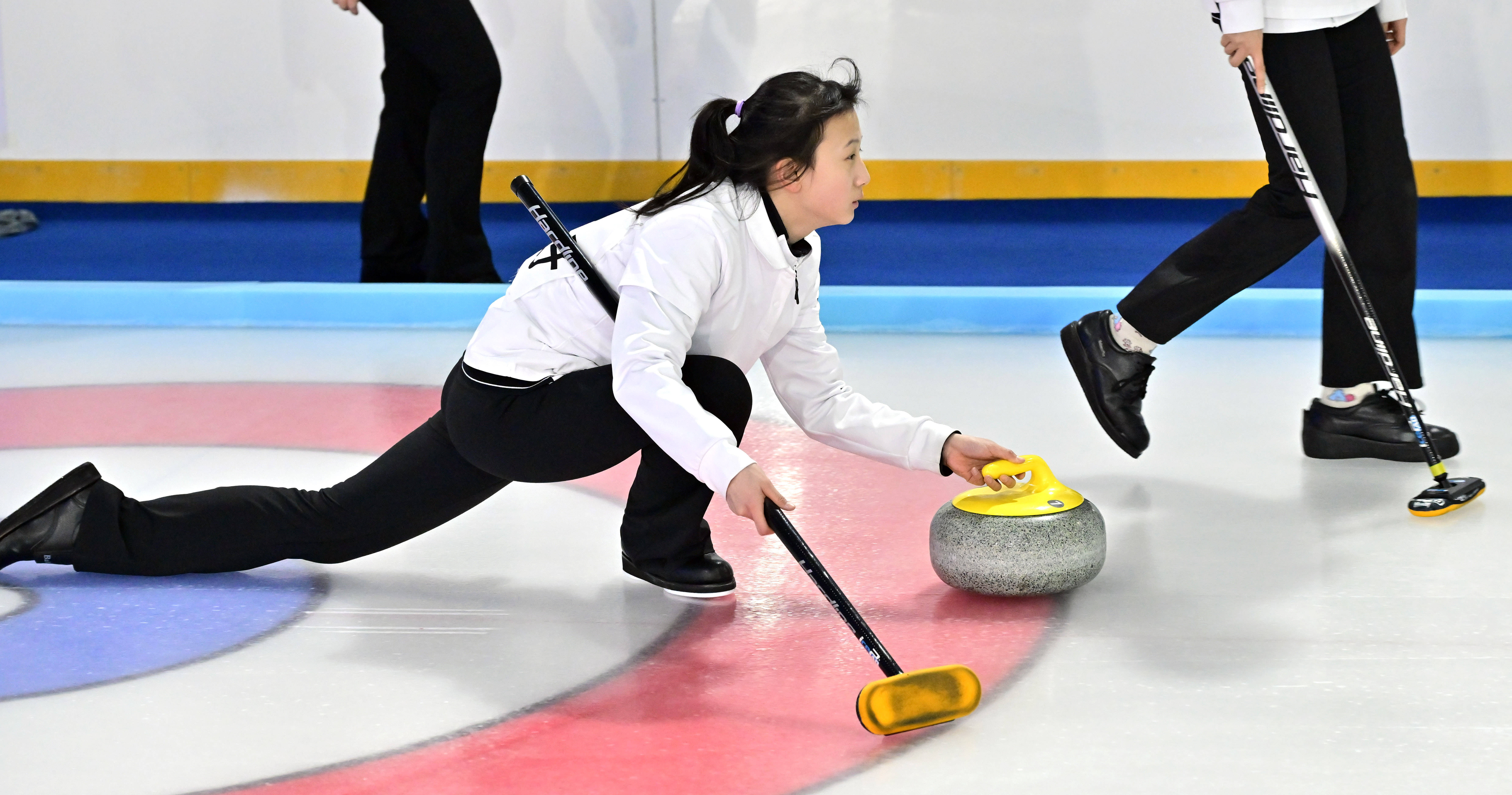 冰壶——感受冰面上的动静之美_大同市_运动_锦标赛