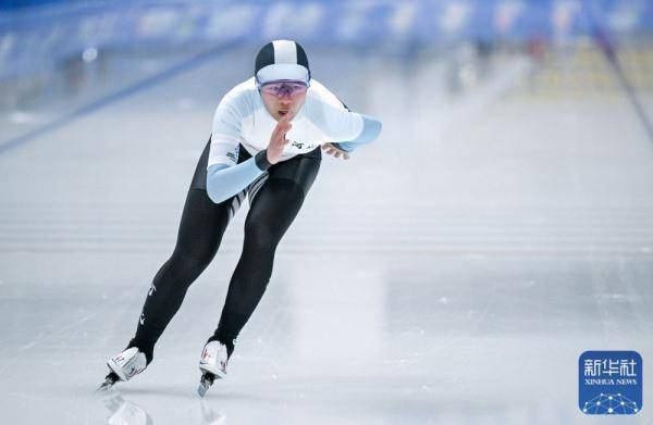 河北队选手黄余琳在比赛中.摄影:连振