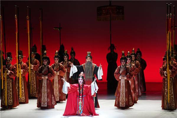 表达对普通生命付出的尊重 昆剧《汉宫秋》重新发现历史_故事_当代