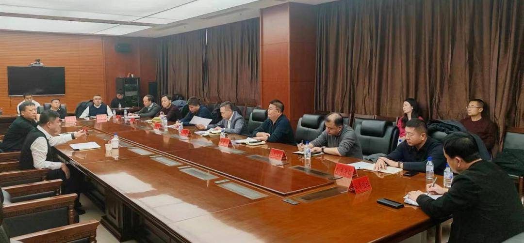 德惠市副市长顾民主持召开沐石河水质提升工作会议并开展实地巡河