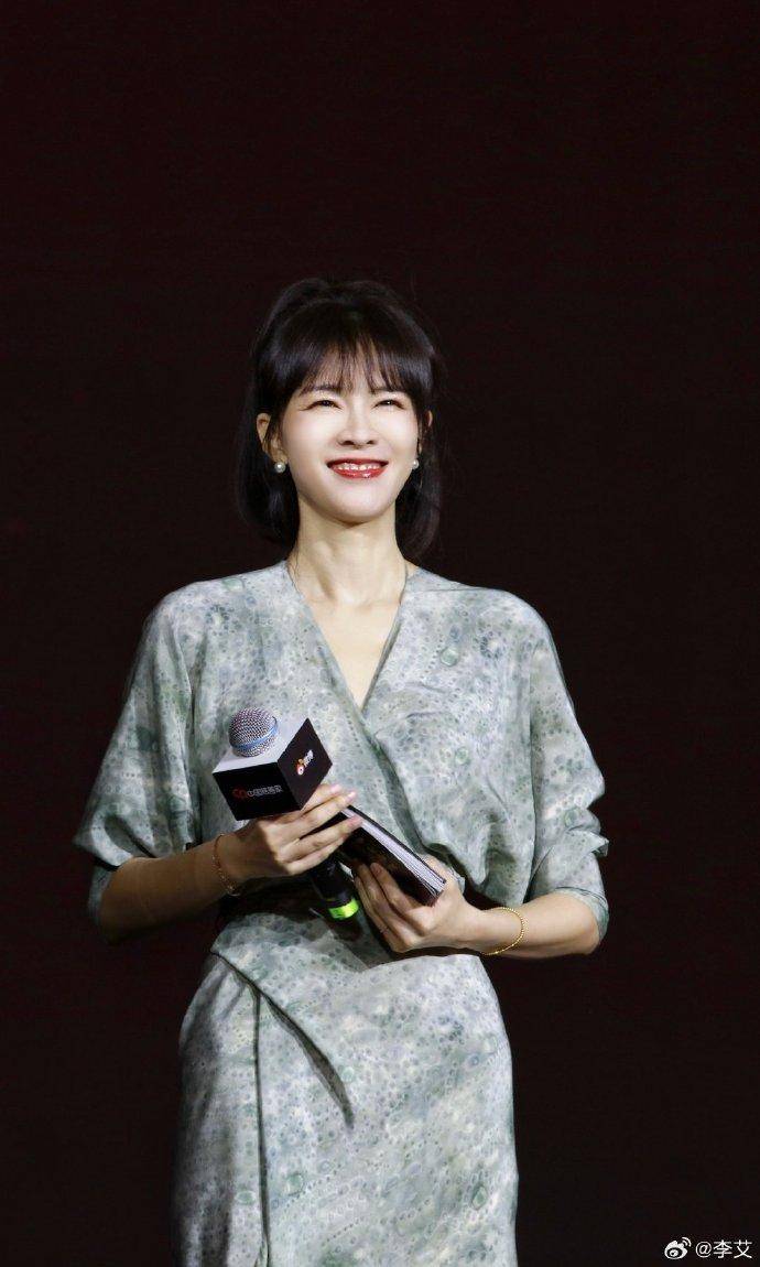 美女主持人李艾谈男人"吃软饭":我觉得是对男人的禁锢,也从另一个层面