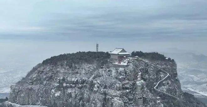 錦繡中華 | 2024年第一場雪抵達山東,美!_雪花_銀裝