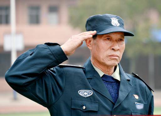 嘉禾县:参战老兵不褪色 勇斗歹徒保平安_李真涛_醉汉_斧头