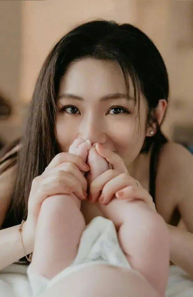 宋亚轩刘耀文卖腐?胖冰飞升好莱坞?selina怀二胎?郝劭文霸凌素人?
