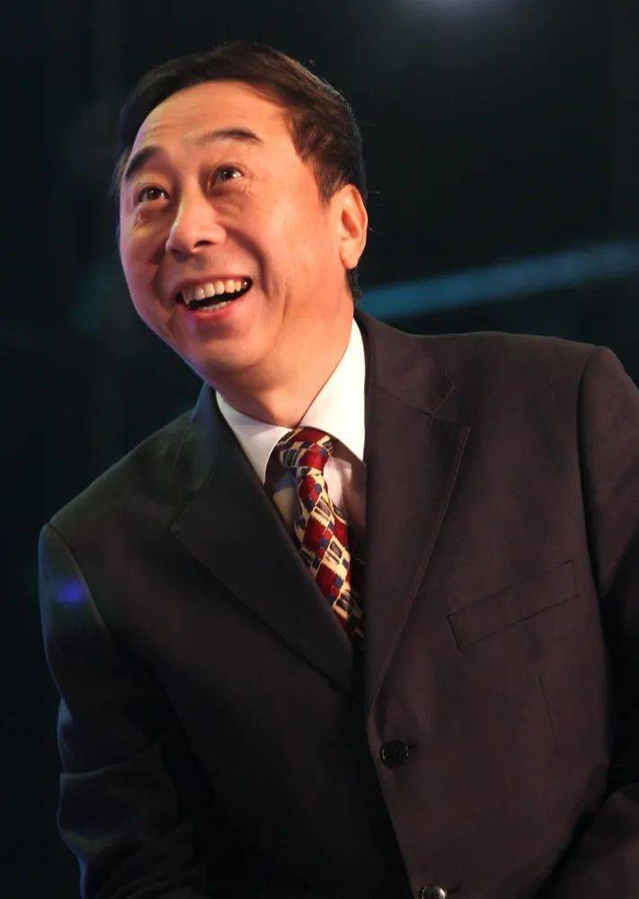 “亲爱的观众朋友们，我想死你们了！”