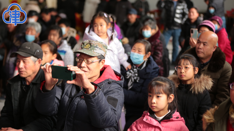 市群艺馆红色文艺轻骑兵新春走基层赴宝坻区周良庄村开展慰问演出