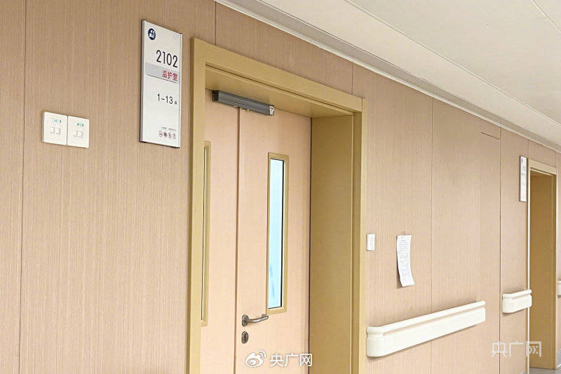 河南南阳学校火灾一对双胞胎中一人离世，央媒五问火灾事故
