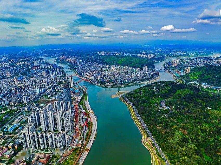 宜宾市委宣传部供图这份"含金量"满满,"含新量"满满的"经济答卷",以高