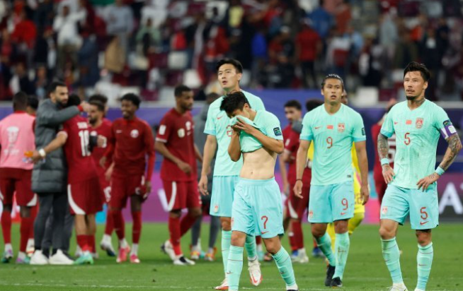 2平1负0进球创历史最差战绩，国足亚洲杯小组赛遭淘汰，马德兴：接下来就是“清算”主教练扬科维奇