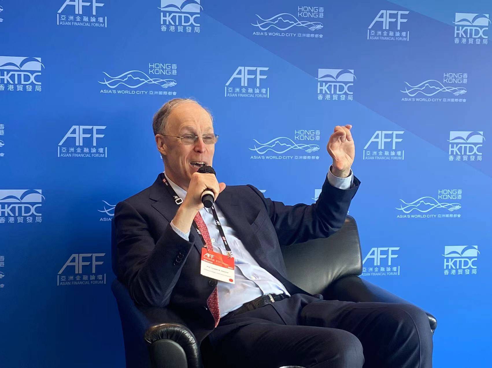 诺贝尔经济学奖得主道格拉斯戴蒙德大部分资金投向指数基金