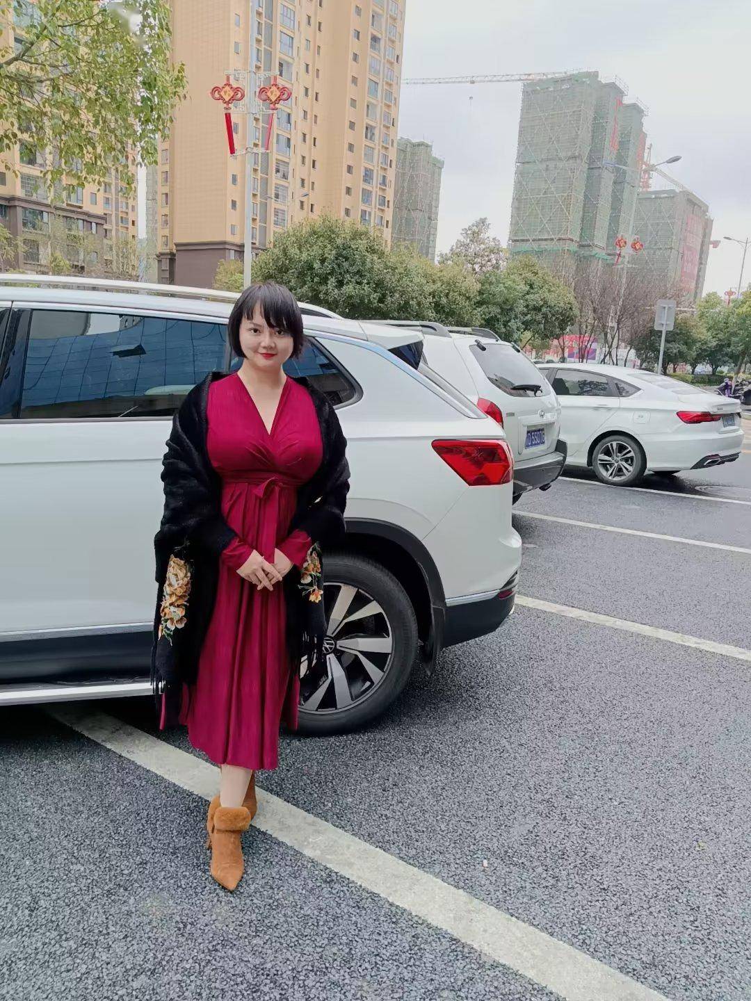 060502 女士推荐【有意私聊红娘牵线】基本信息(征婚者提供的