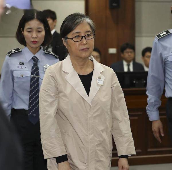 时隔7年!朴槿惠亲信"干政门"48人被判有罪