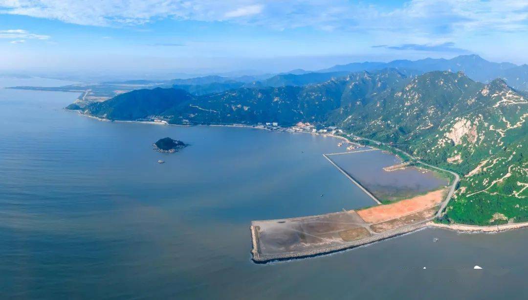根据《江门港总体规划》修编方案,广海湾深水港包括广海湾港区和乌猪