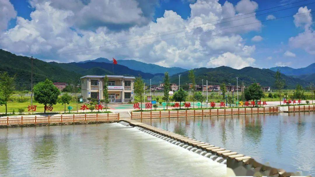 五大行动进行时 | 连山上帅镇东南村:"三心"创"三新" 建设文明宜居新