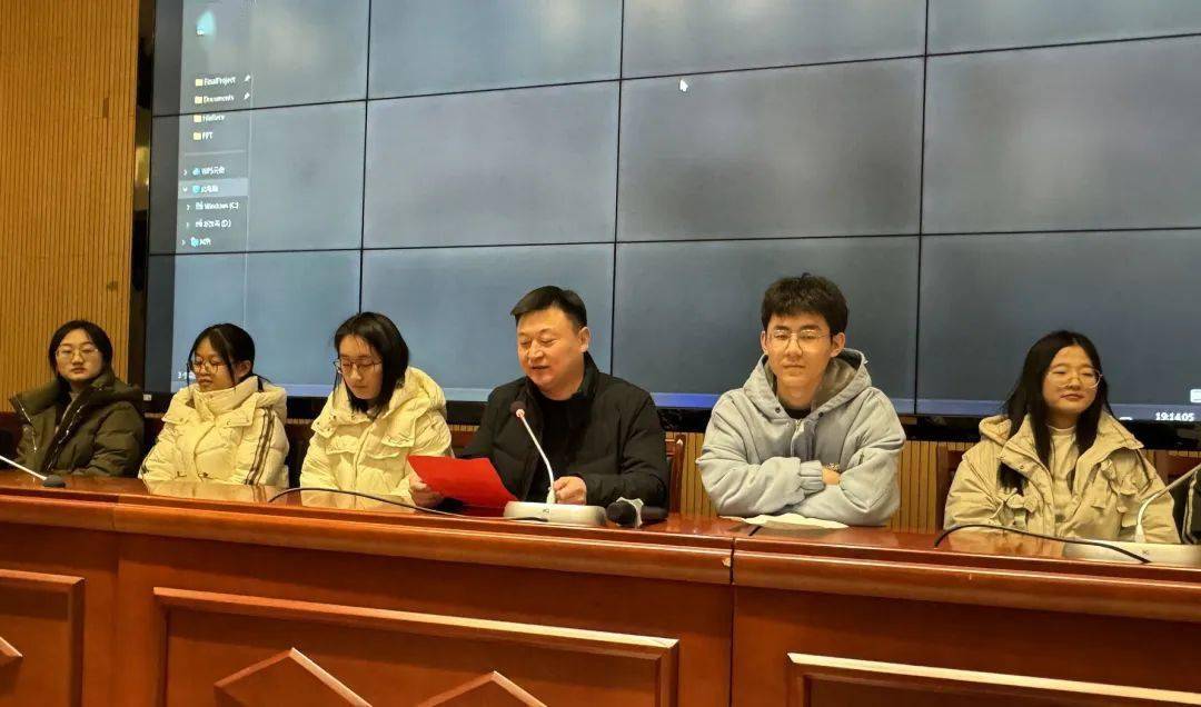 北京大学的王佳明,武汉理工大学的尚宇晴,合肥工业大学的刘梦利,南京