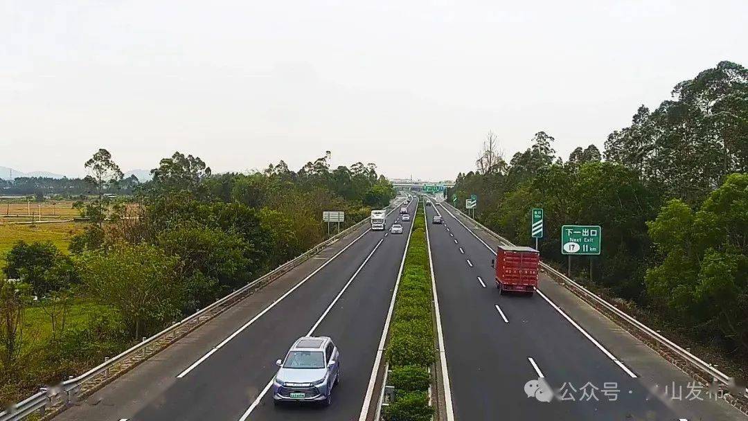 新台高速公路:开启"春运护航"模式_交通_宣传单_车流量