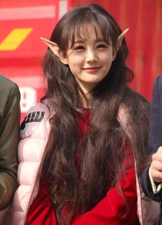 这才是真正的捧不红,出道5年演15次女主角,观众记不住她的脸_李一桐