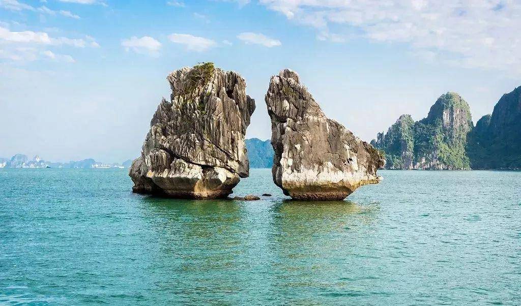 节后预售--越南下龙湾,河内直飞五天,含机场接送,仅需1999元!