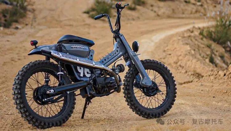 很棒的幼兽改装案例,仪表和开关的位置很别致 67honda cub | 每日一