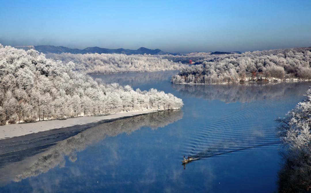 吉地过年 吉祥如意 | 滑雪度假攻略,在白山寻找最纯正的冬天味儿_胜地