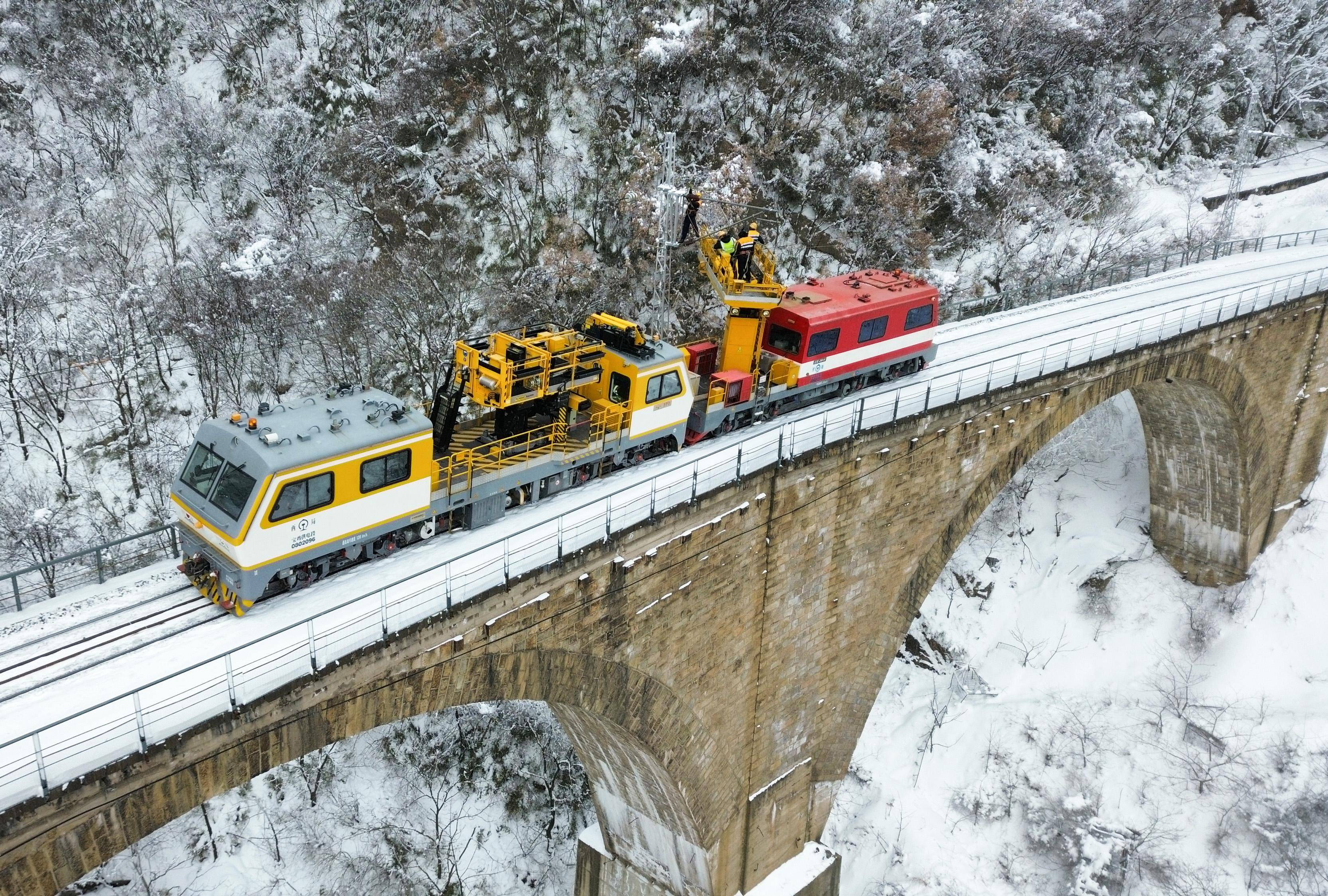 宝成铁路秦岭段图片