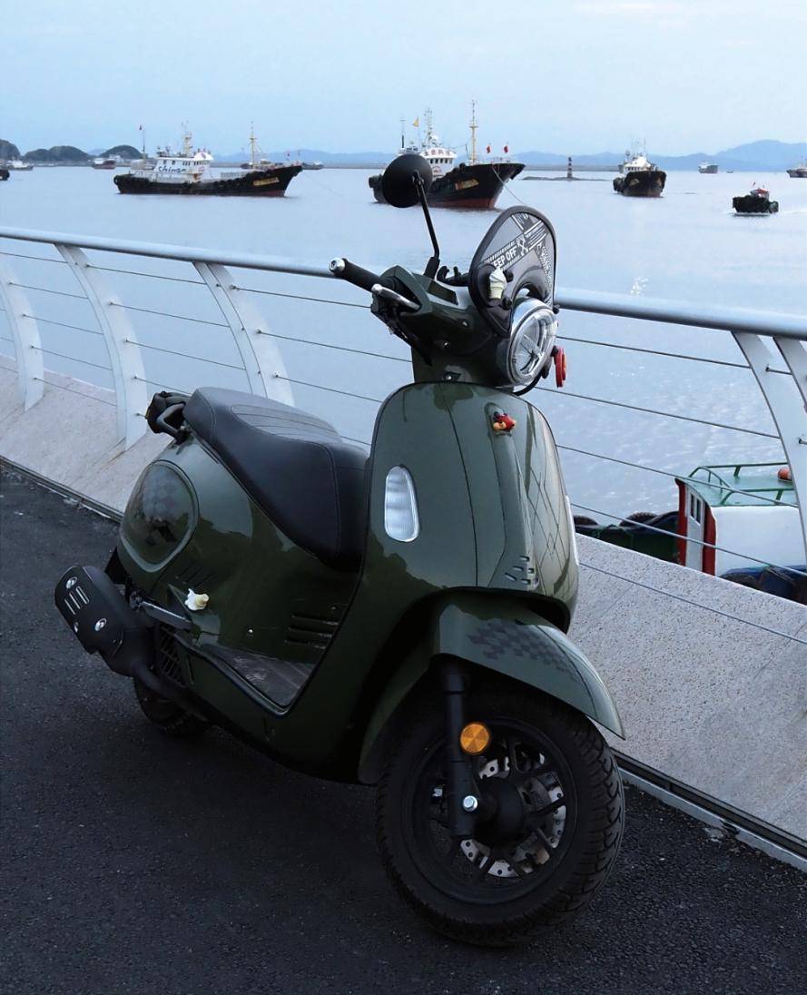 踏板也疯狂 | 大阳vrf150改色 颜值真的会封神_是一种_墨绿色_时尚