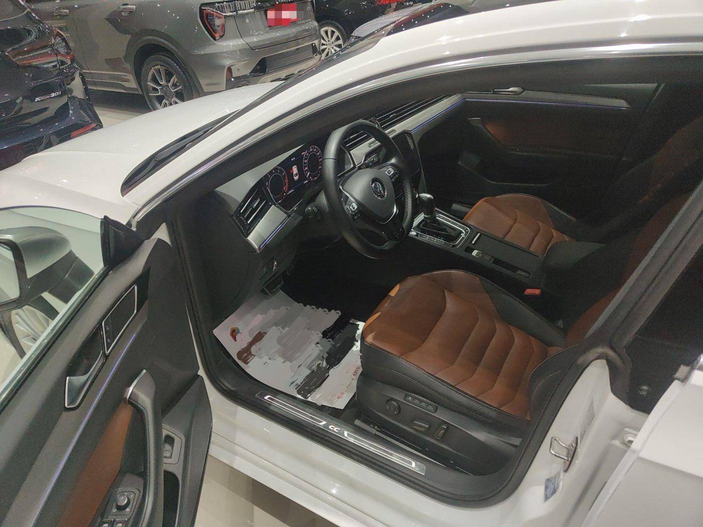 预算18万买不到大众cc新车,小哥去淘二手,12万提19款顶配如何?