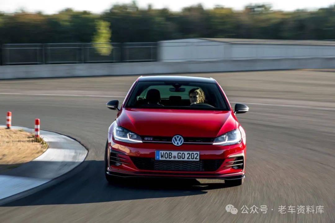 大众高尔夫50岁了