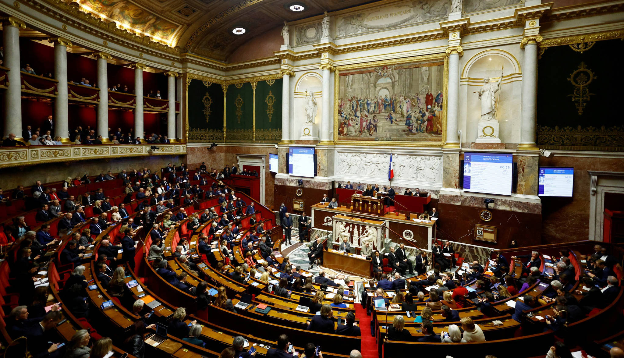 复盘法国移民法案之争(上):政治的妥协与矫正机制