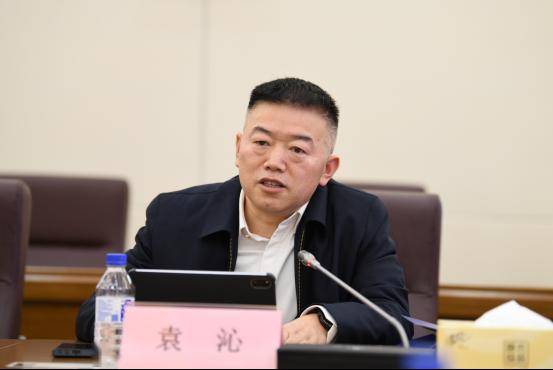 凤冈县人民政府副县长梅玲一行来吉大一院调研交流并签署对口帮扶框架