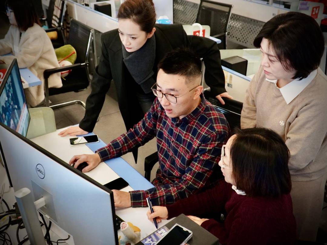 《全民健康学院》主持人范乐:康宝宝,我要贴近你,温暖你!