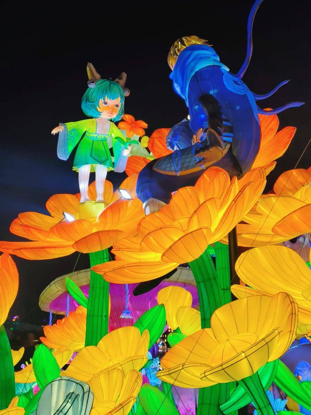 入眼便是小编的本命cp↓快跟随长160米的"龙车",看看有没有你的本命