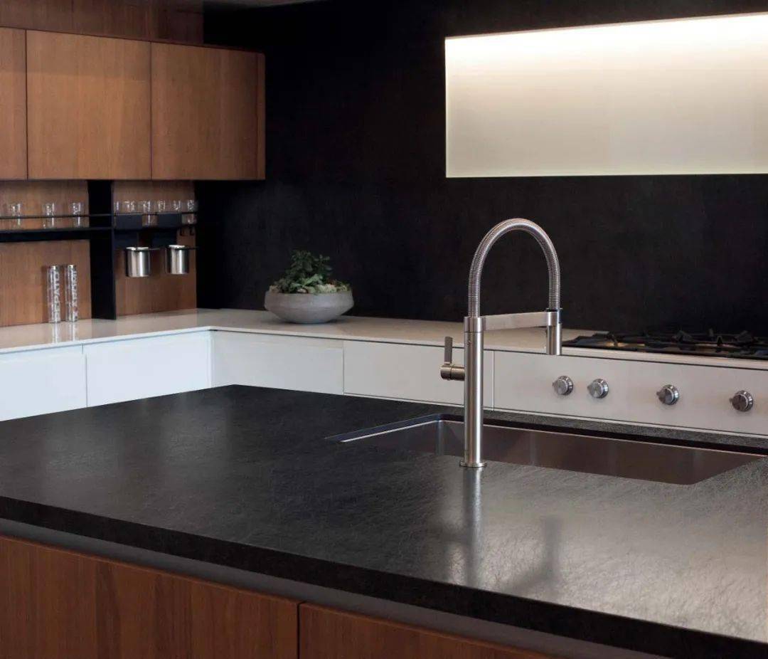 厨房岩板台面的两种做法及案例欣赏