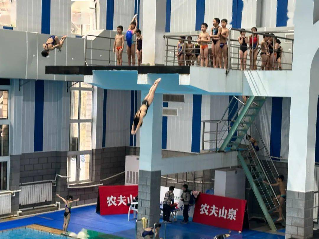 全国少年儿童跳水锦标赛(c区)上海落幕,120名跳水小将上演"水花消融术