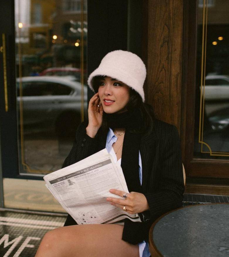 ubc学霸美女,钟丽缇大女儿穿无下装,陷走光边缘!在温哥华放飞自我!