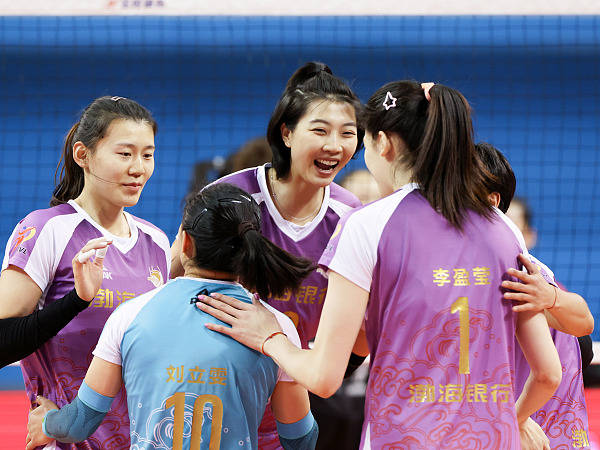 排超联赛 | 天津女排捧起第16冠 李盈莹,王宝泉蝉联"最佳"_上海_主