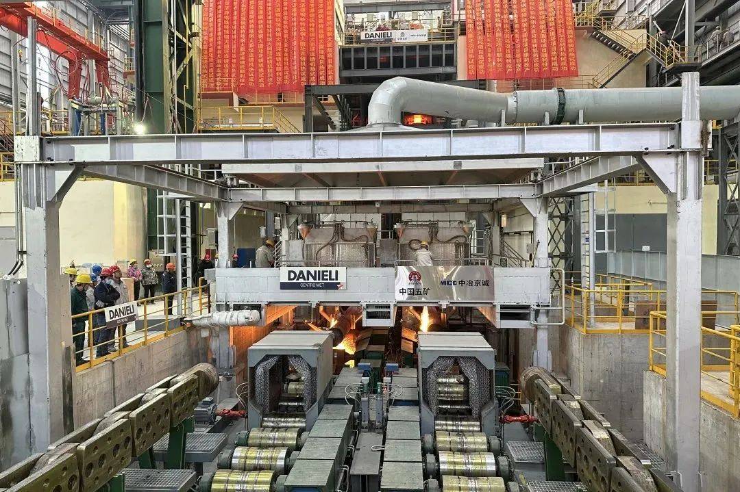 5m弧超大规格圆坯连铸机在济源钢铁成功投产_项目_中国_生产线