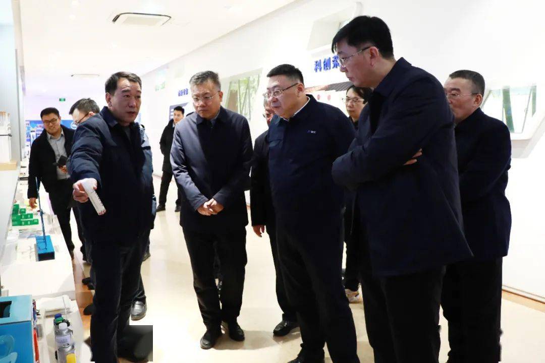 山东省高青县县长高原来巨化走访交流_的发展_产业_合作