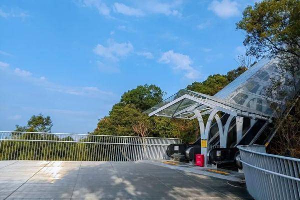 白云山摩星岭观光扶梯今日开放_游客_栈道_步步高