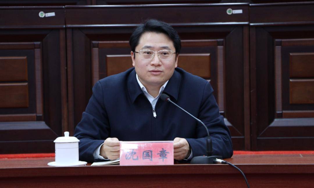 "我们县现在道路变宽了,人变多了,变化非常的大.