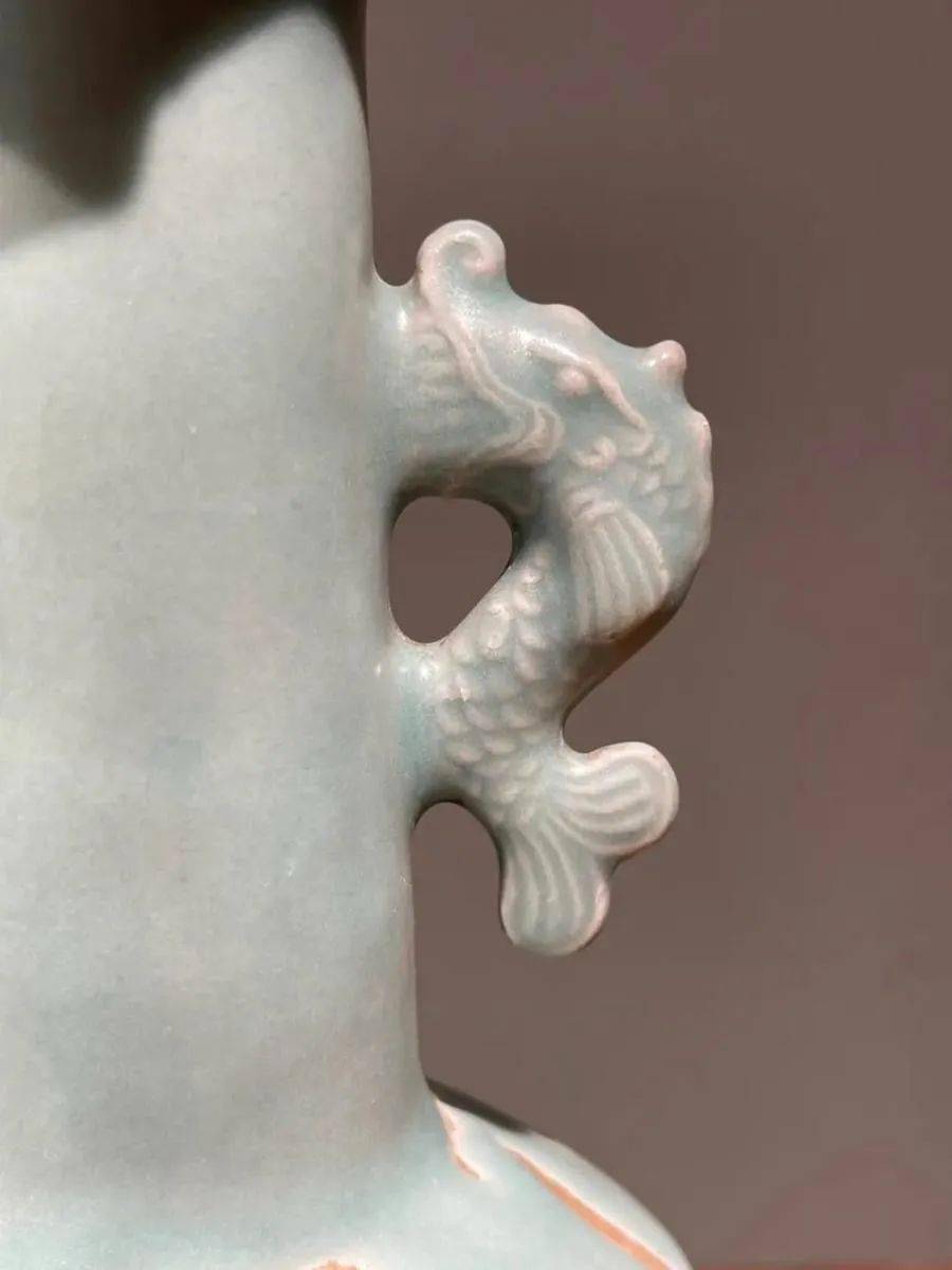 龙泉是浙江省历史文化名城,位于浙江西南部,与福建省接壤,以出产青瓷