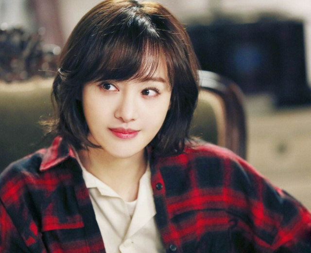 工作室强调,郑爽对自己过去的失误深感内疚,正在努力改正和成长.