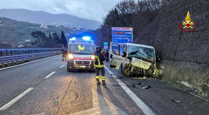 意大利再次发生严重连环车祸,1死10伤