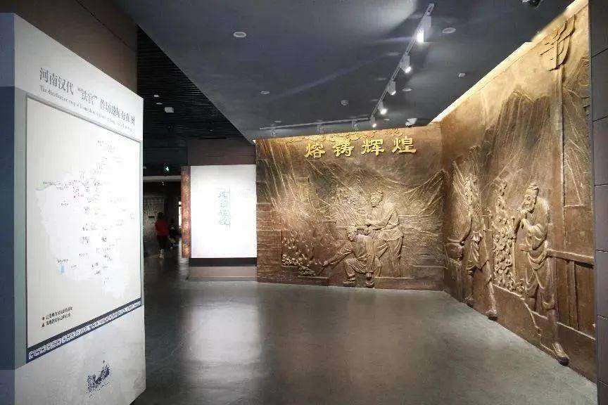 展厅简介:基本陈列以"厚重天中"为主题,以驻马店出土的代表性文物为