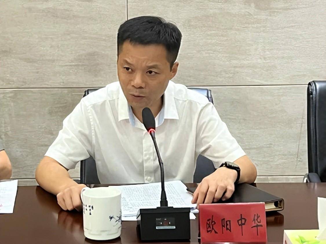 日前,经中共上饶市委批准,上饶市纪委市监委对鄱阳县委原常委,统战部