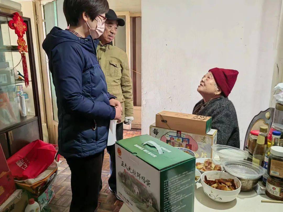 走访慰问送党情 浓浓关怀暖人心 | 长桥街道党工委开展春节走访慰问