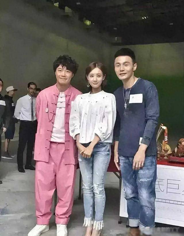 在音乐的舞台上,陈奕迅和李荣浩的碰撞总是能够擦出音.