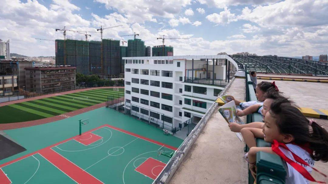 龙江外国语学校附属小学改造(旺岗小学)08竖梁社抬起与叠加